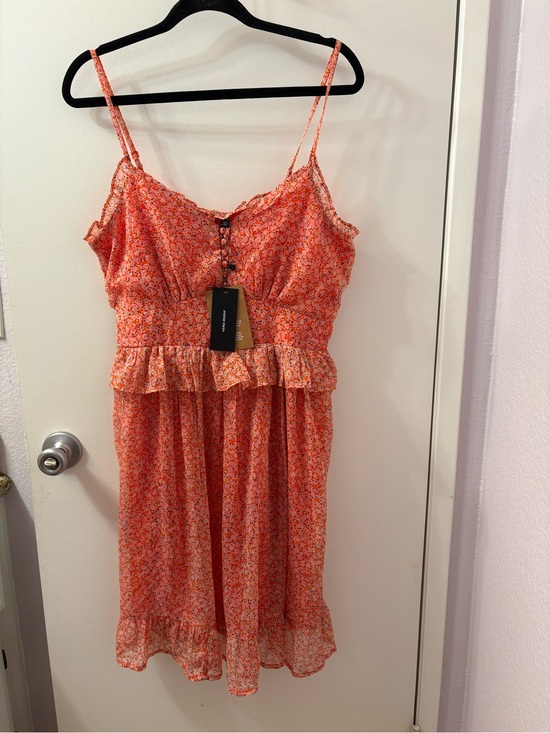 Vero Moda Dresses & Skirts - Vero Moda Orange Floral Ruffle Dress M NWT PTP 20/length 29